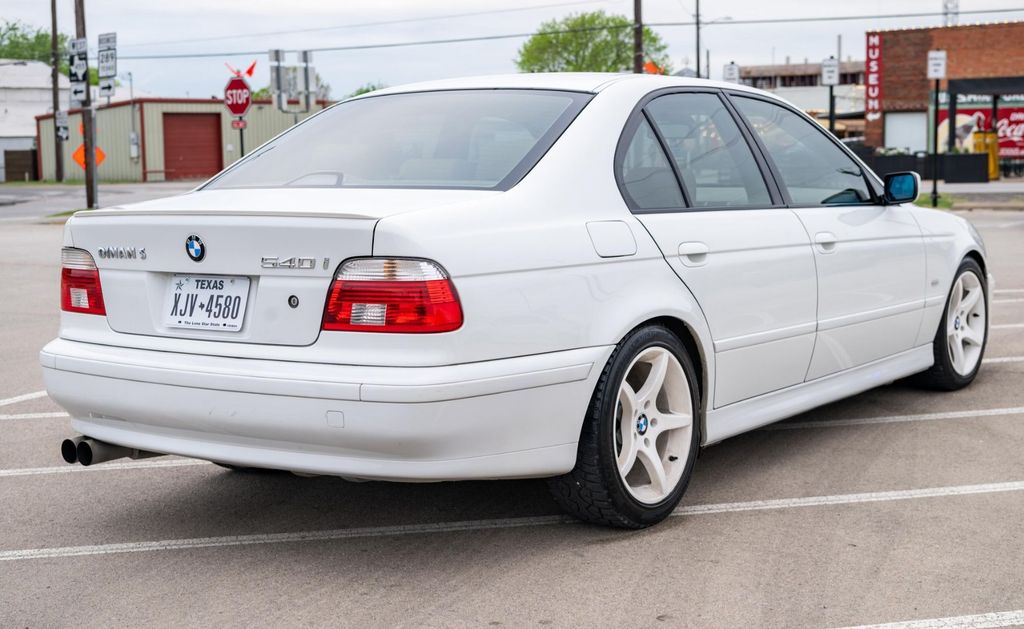 2001 BMW 5 Series 540i photo 4