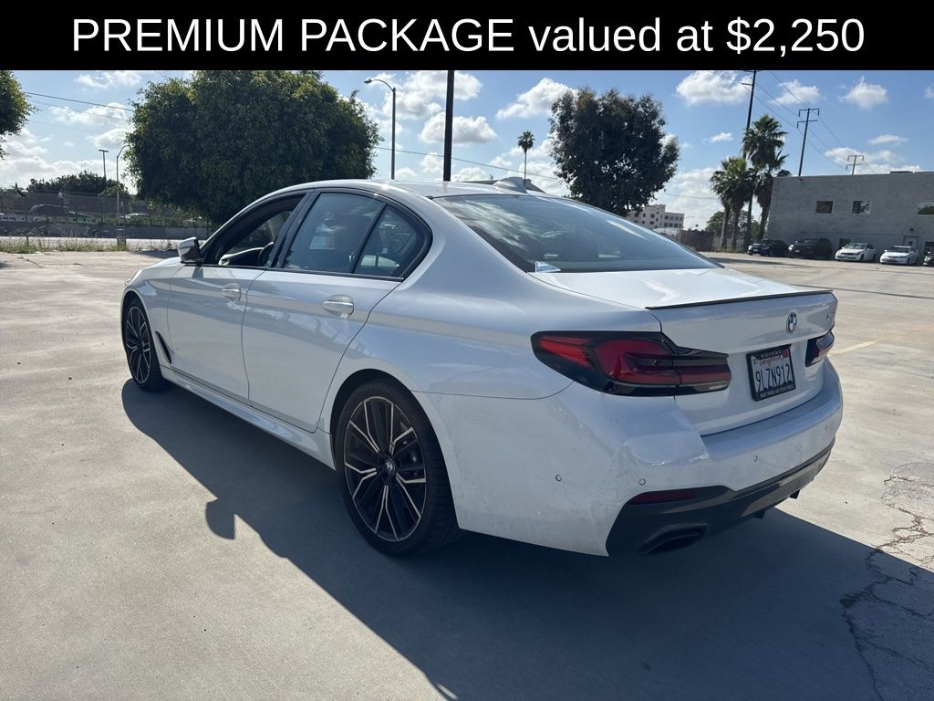 2023 BMW 5 Series 540i photo 3