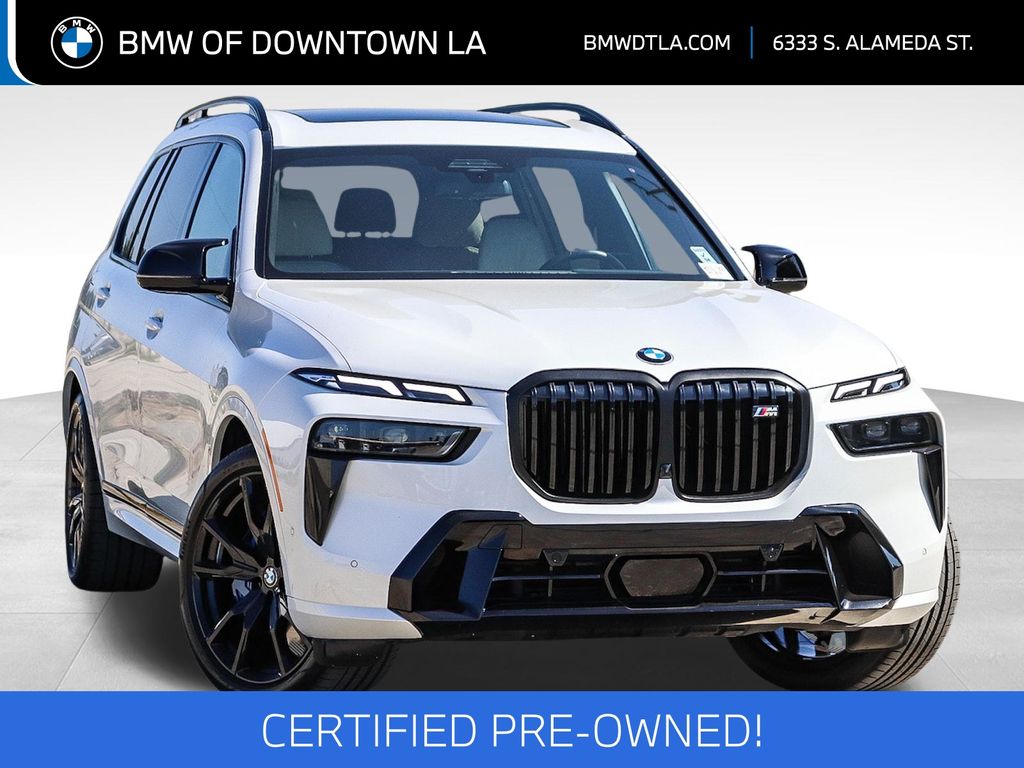 2025 BMW X7 M60i's photo