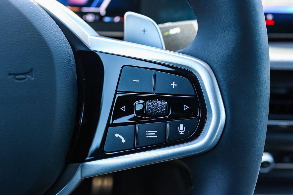 2026 BMW 3 Series 330i - Photo 25