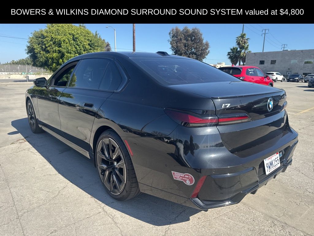 2023 BMW i7 xDrive60 photo 3