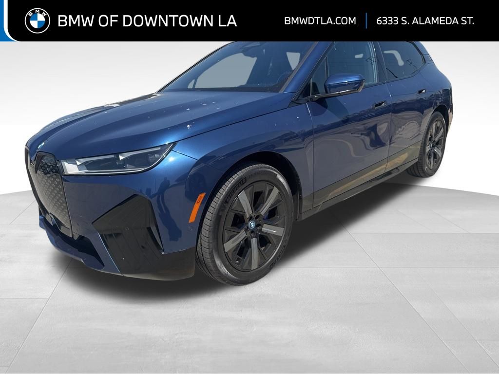 2023 BMW iX xDrive50's photo
