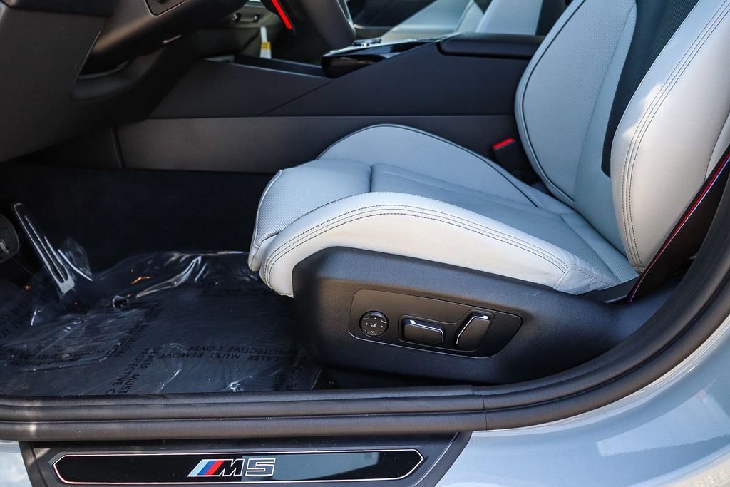 2026 BMW M5 M5 - Photo 21