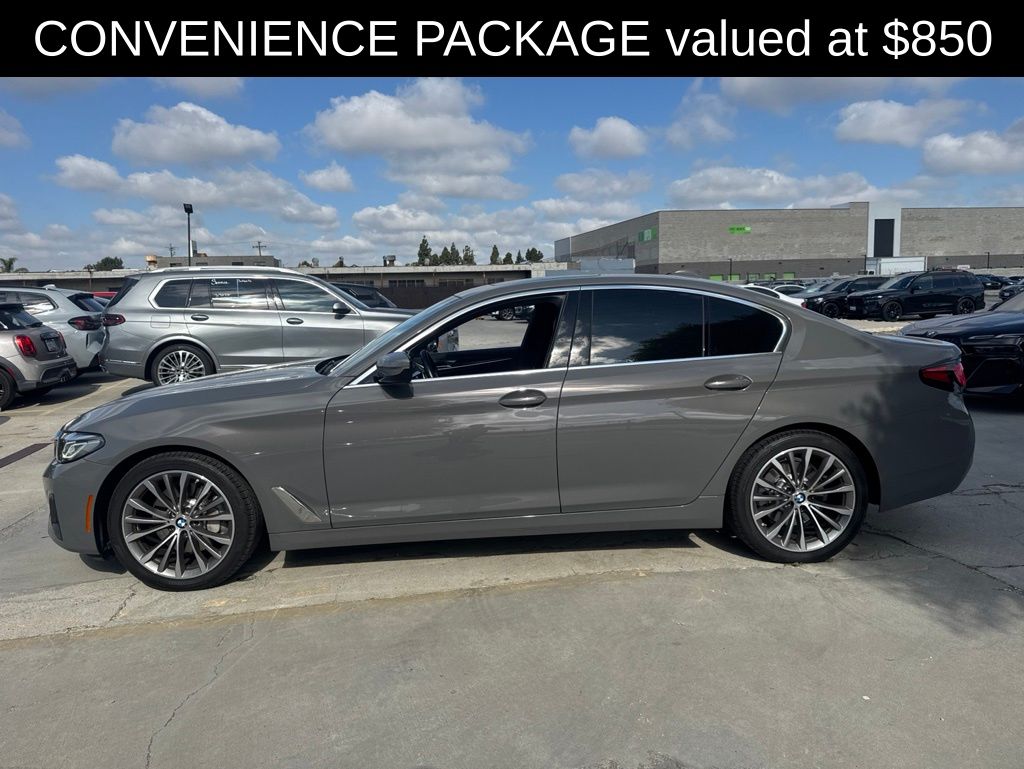 2021 BMW 5 Series 530i photo 2
