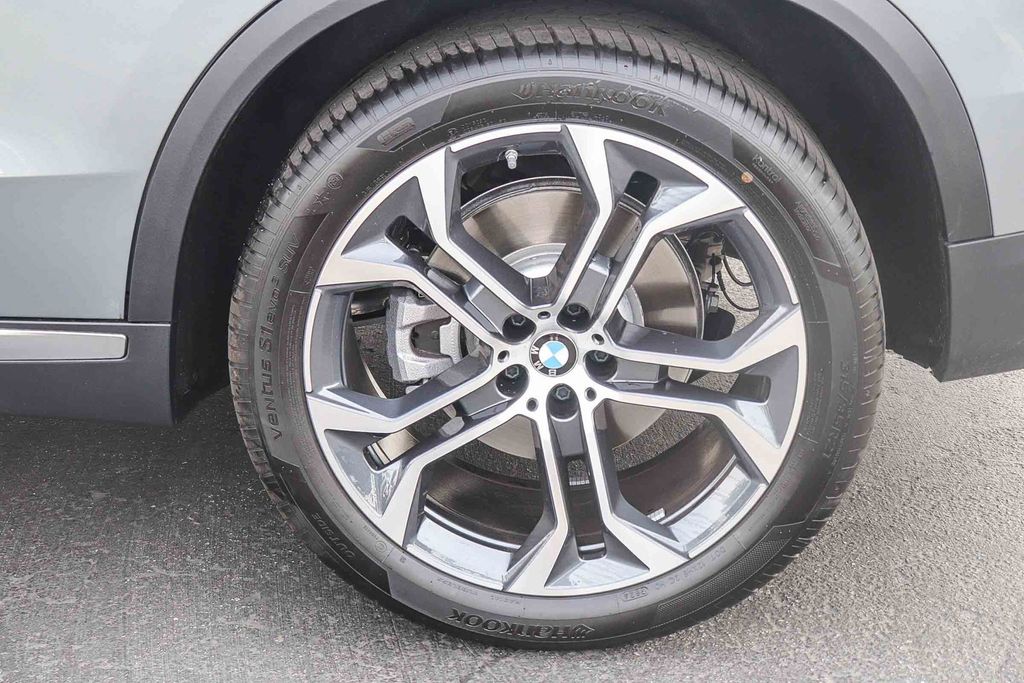 2025 BMW X5 40i - Photo 14