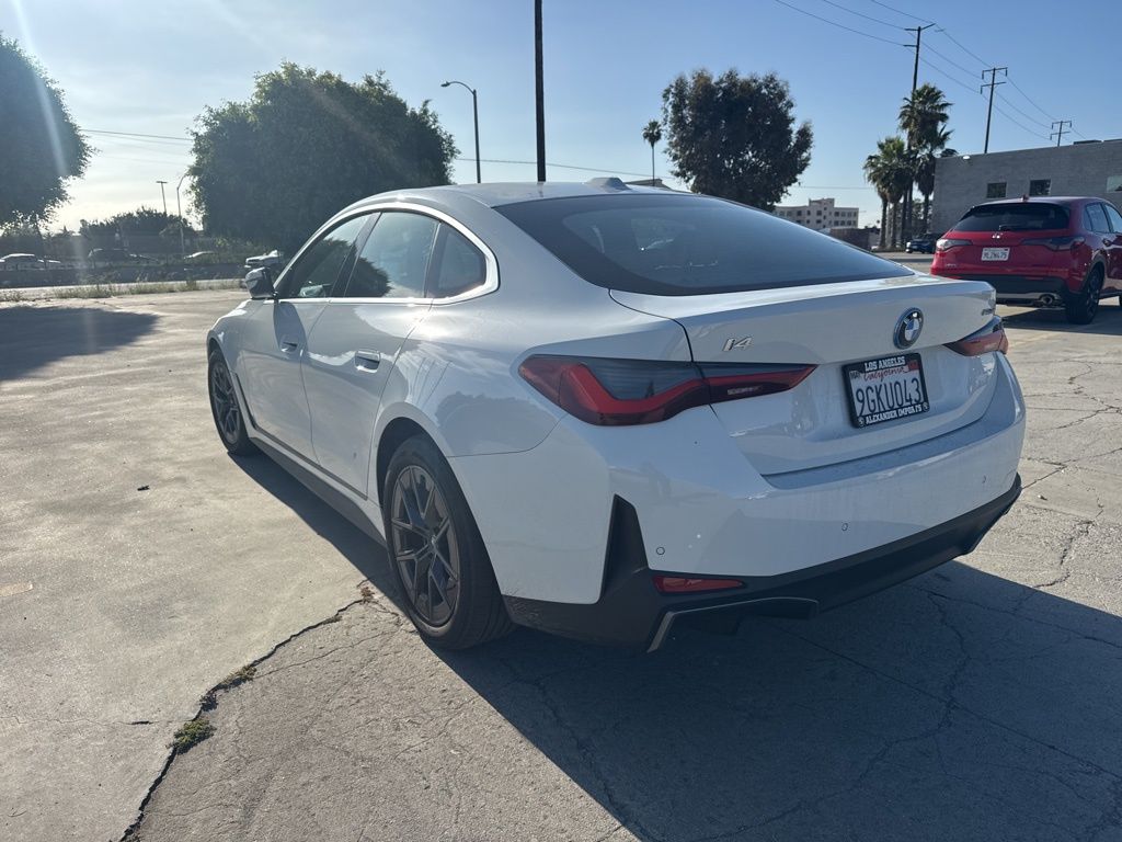 2023 BMW i4 eDrive40 photo 3