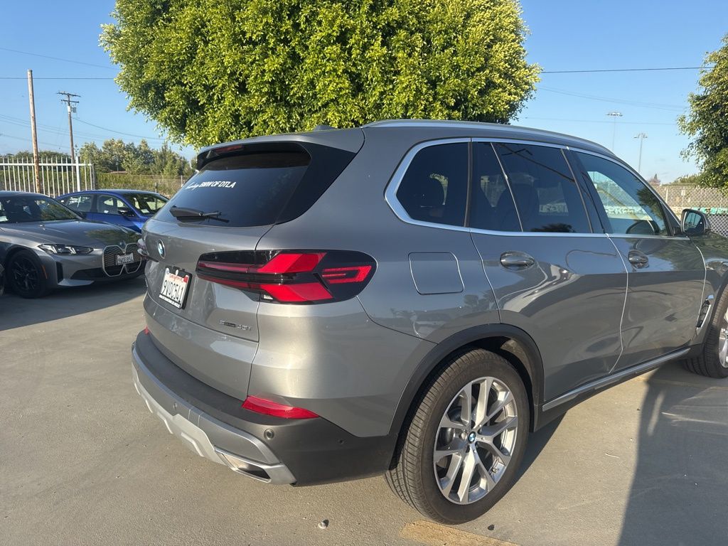 2026 BMW X5 sDrive40i photo 5
