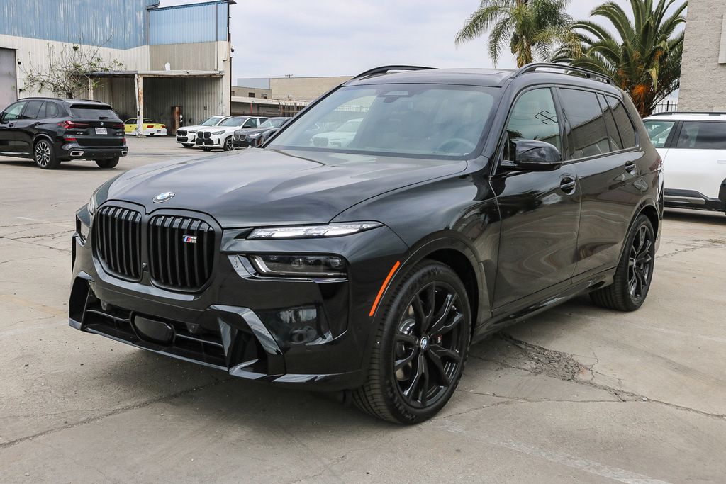 2025 Bmw X7 M60i photo 3