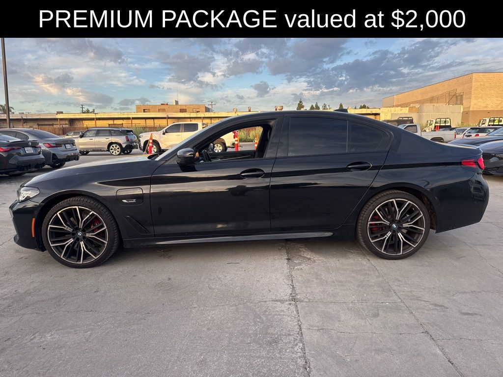 2023 BMW 5 Series 530e iPerformance photo 2