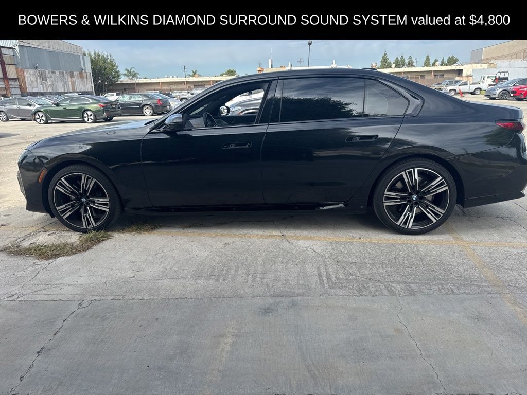 2024 BMW 7 Series 740i photo 2