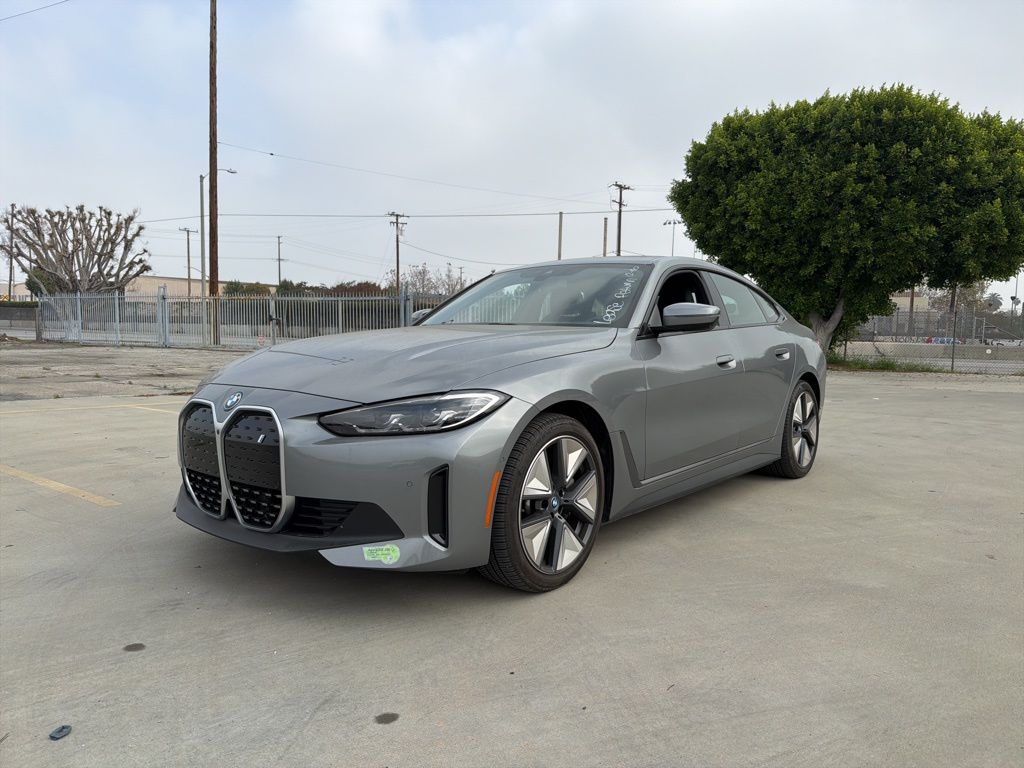 2023 BMW i4 40's photo