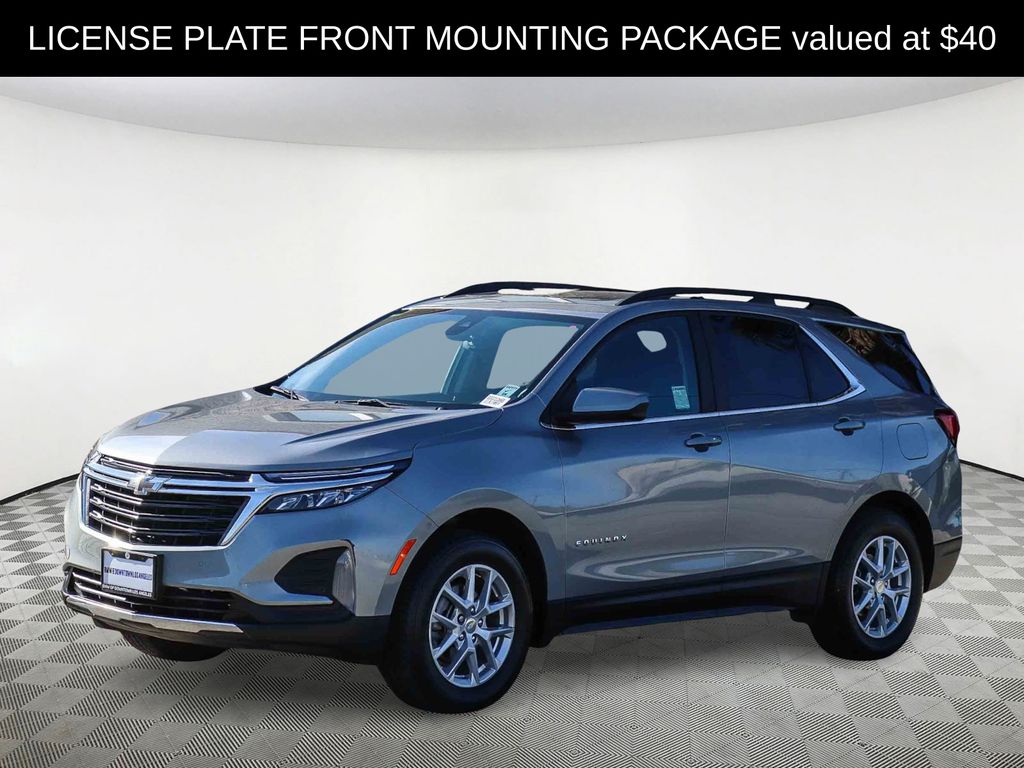 2024 Chevrolet Equinox LT photo 2