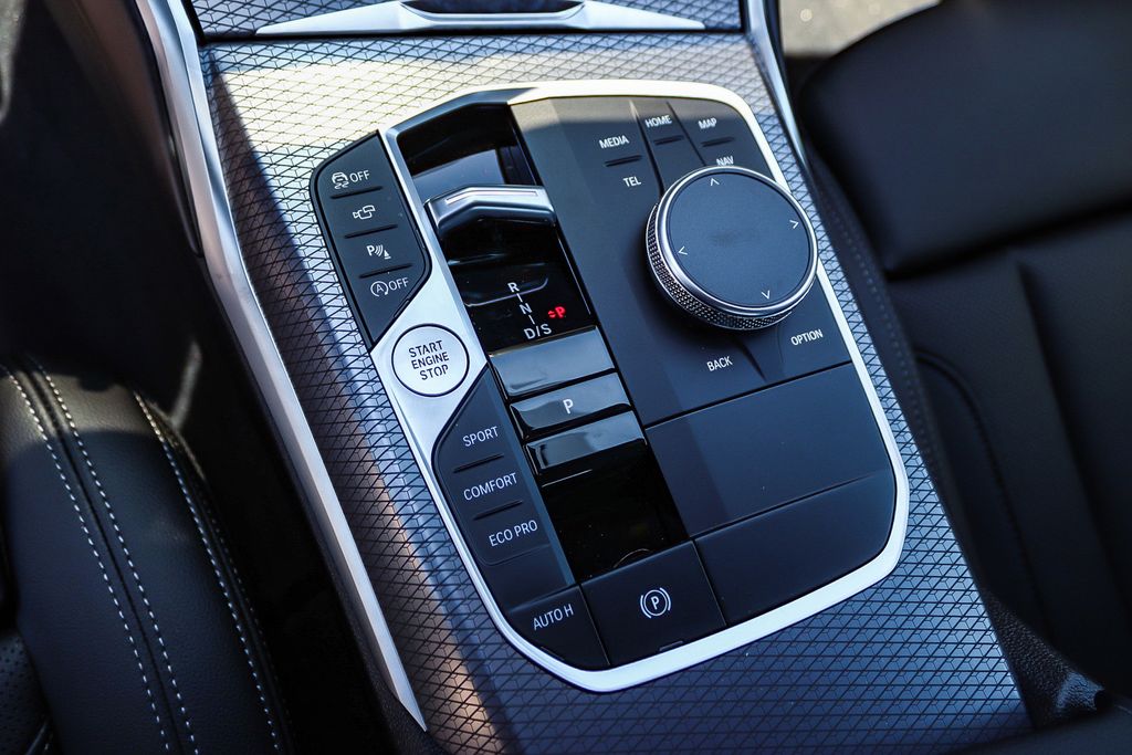 2026 BMW 3 Series 330i - Photo 20