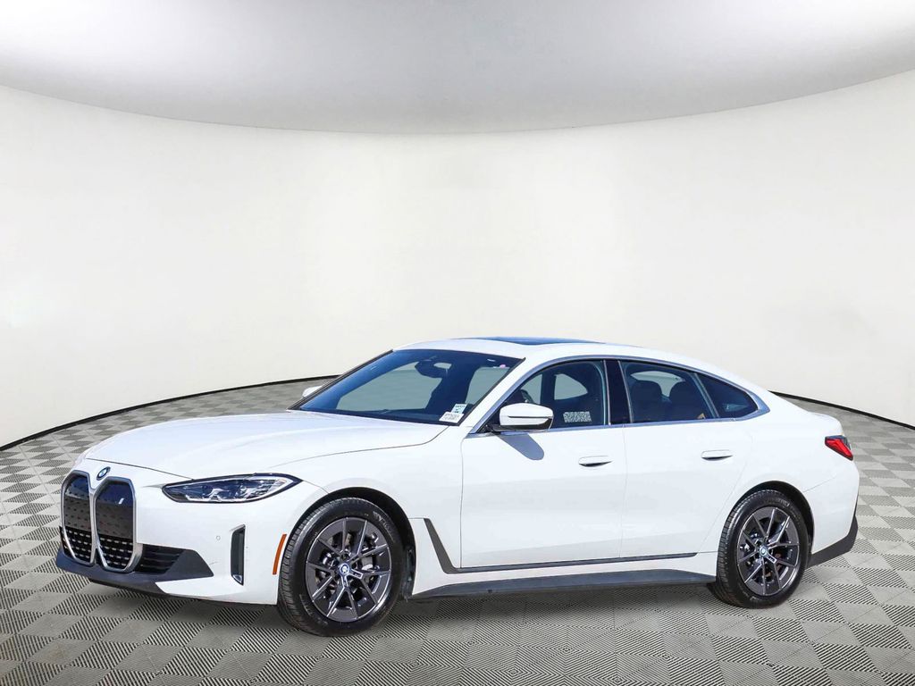 2023 BMW i4 eDrive35 photo 2