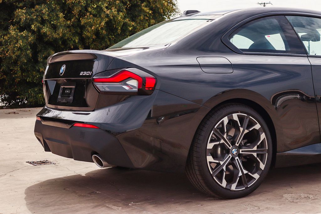 2025 BMW 2 Series 230i - Photo 10