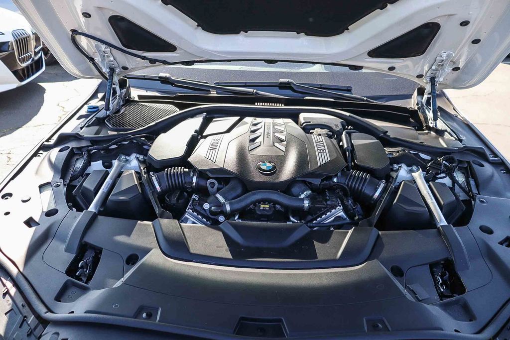 2022 BMW 7 Series 750i - Photo 33