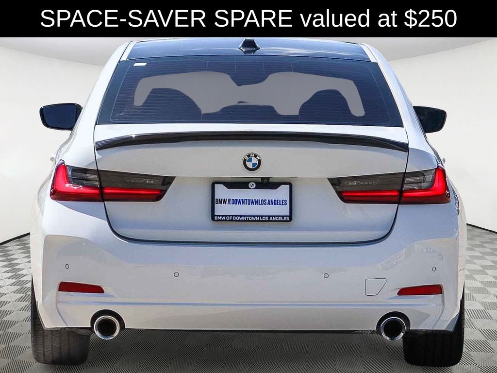 2023 BMW 3 Series 330i photo 4