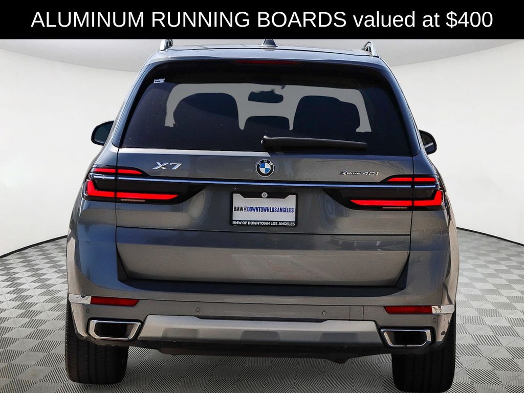 2024 BMW X7 xDrive40i photo 4