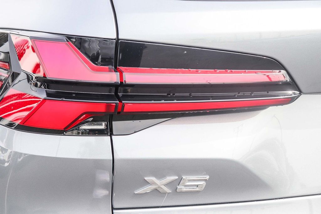 2025 BMW X5 40i - Photo 8