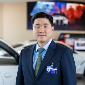 Staff member Stanley Liu from 3b287dac9112