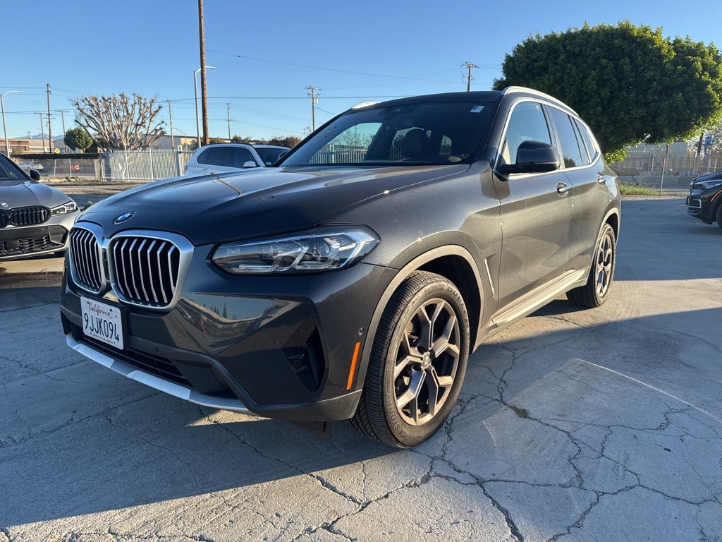 2023 BMW X3 30i's photo