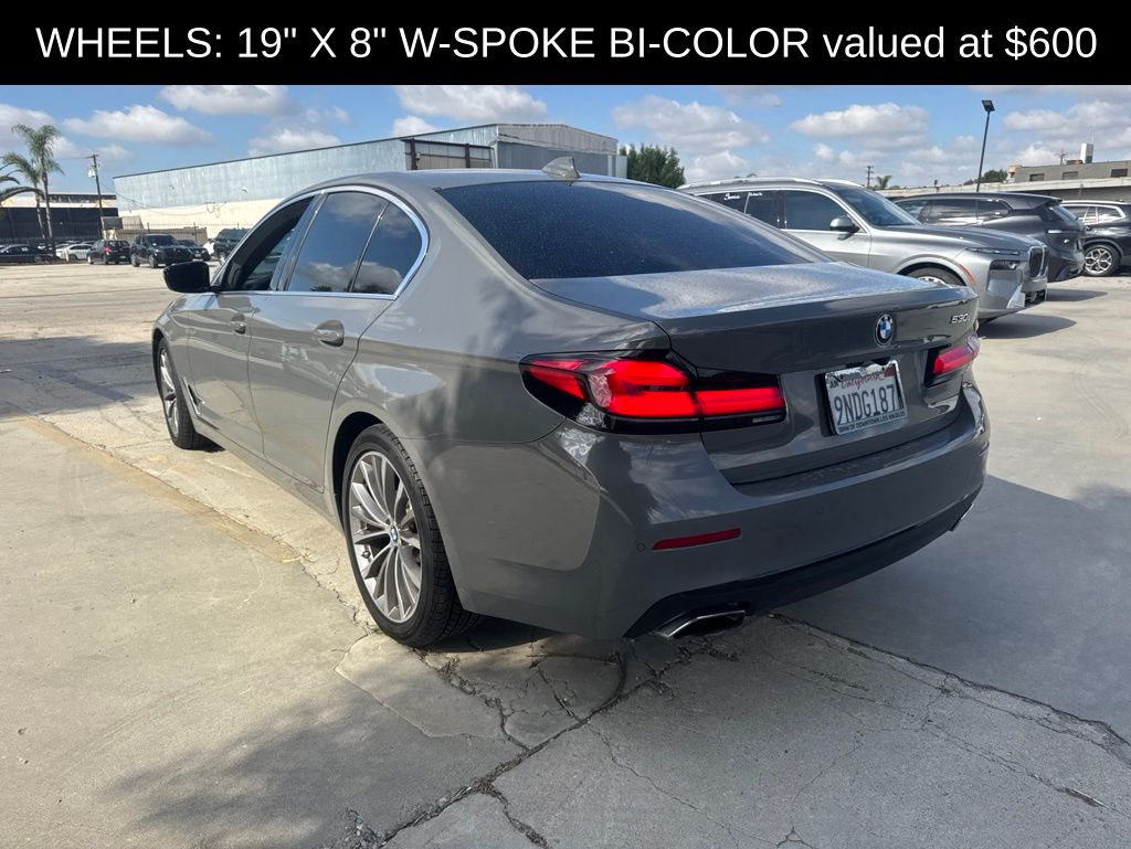 2021 BMW 5 Series 530i photo 3