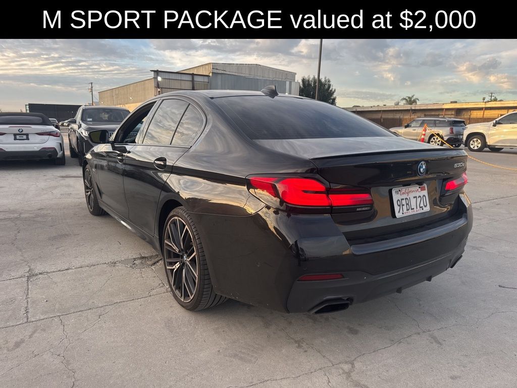 2023 BMW 5 Series 530e iPerformance photo 3