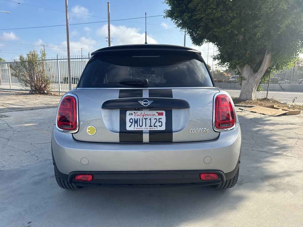 2024 Mini Cooper SE Signature photo 4