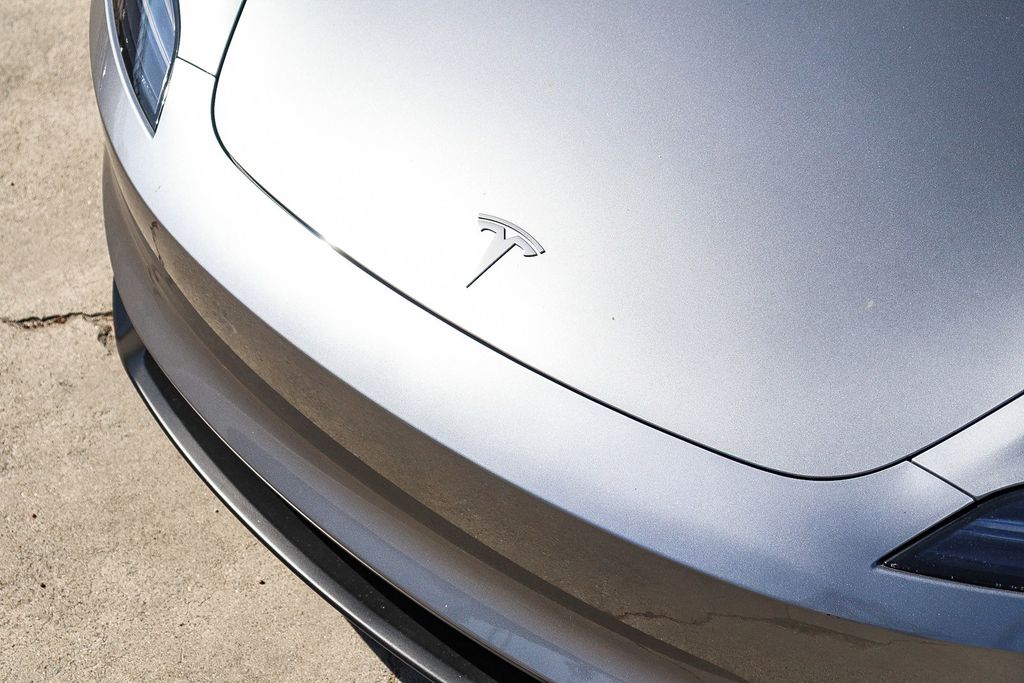 2024 Tesla Model 3 Performance photo 3