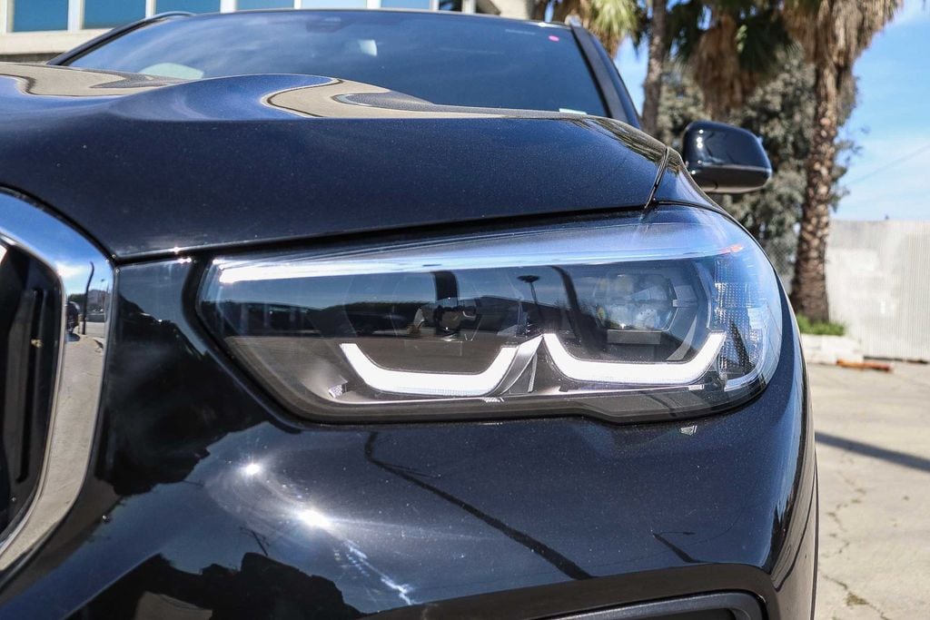 2023 BMW X5 sDrive40i photo 3