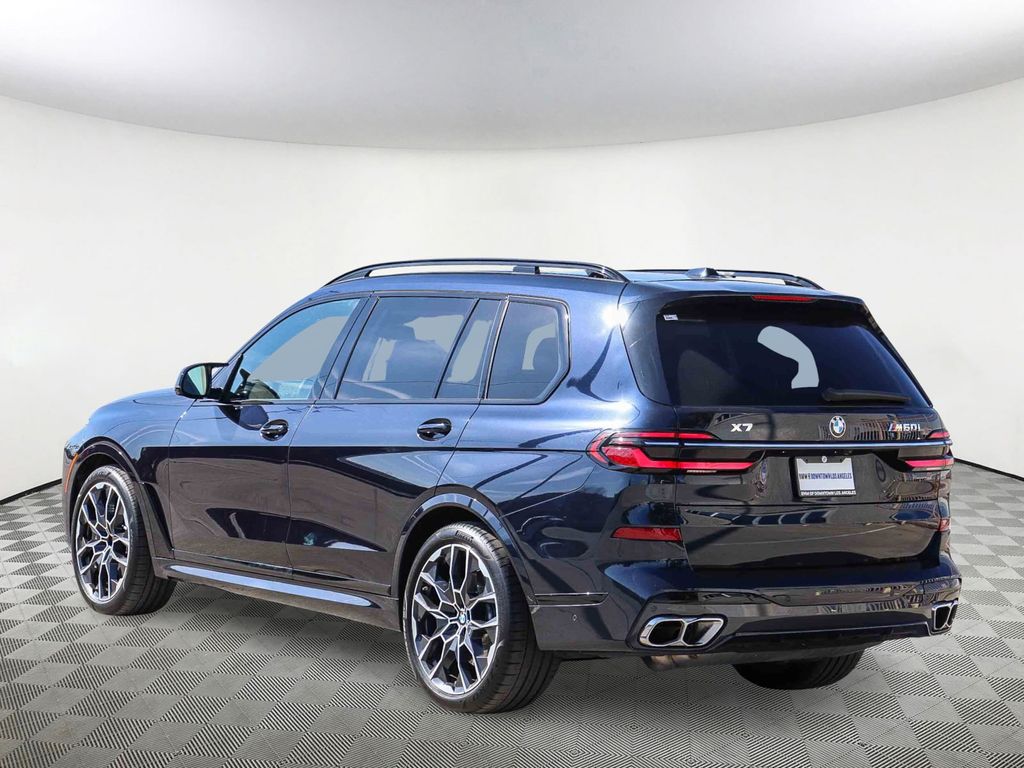 2024 BMW X7 M60i photo 6