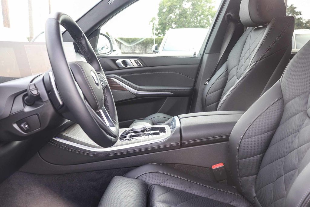 2025 BMW X5 40i - Photo 21