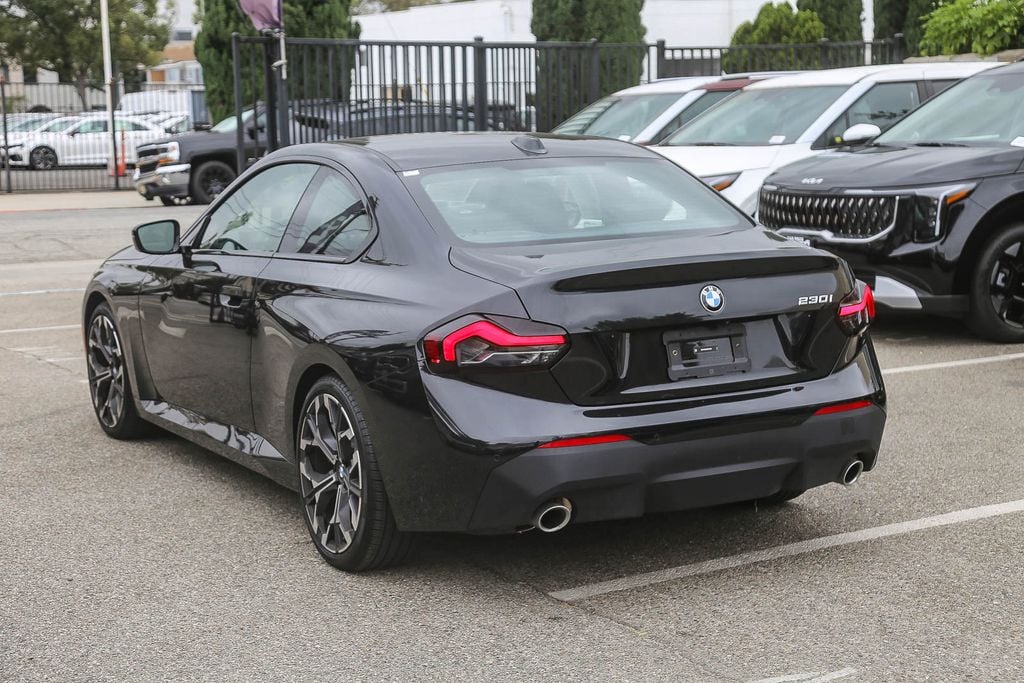 2025 BMW 2 Series 230i - Photo 10