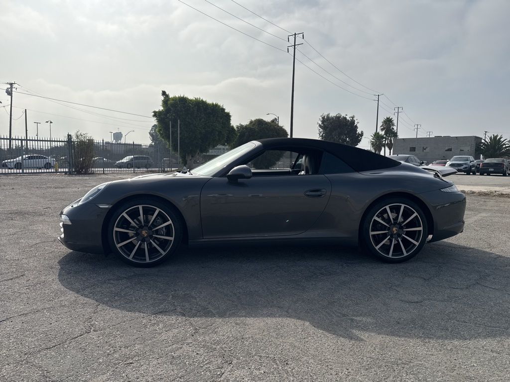 2014 Porsche 911 Cabriolet photo 2