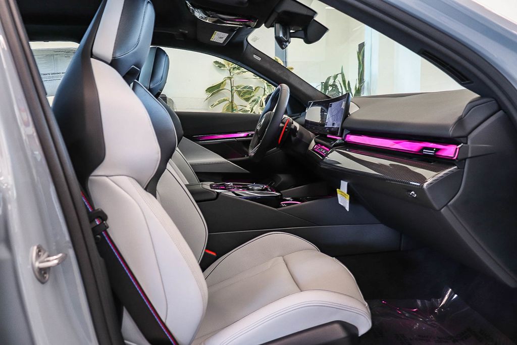 2026 BMW M5 M5 - Photo 17