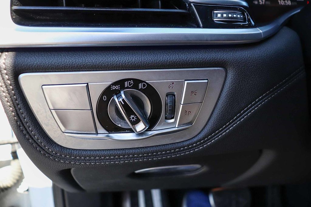 2022 BMW 7 Series 750i - Photo 27