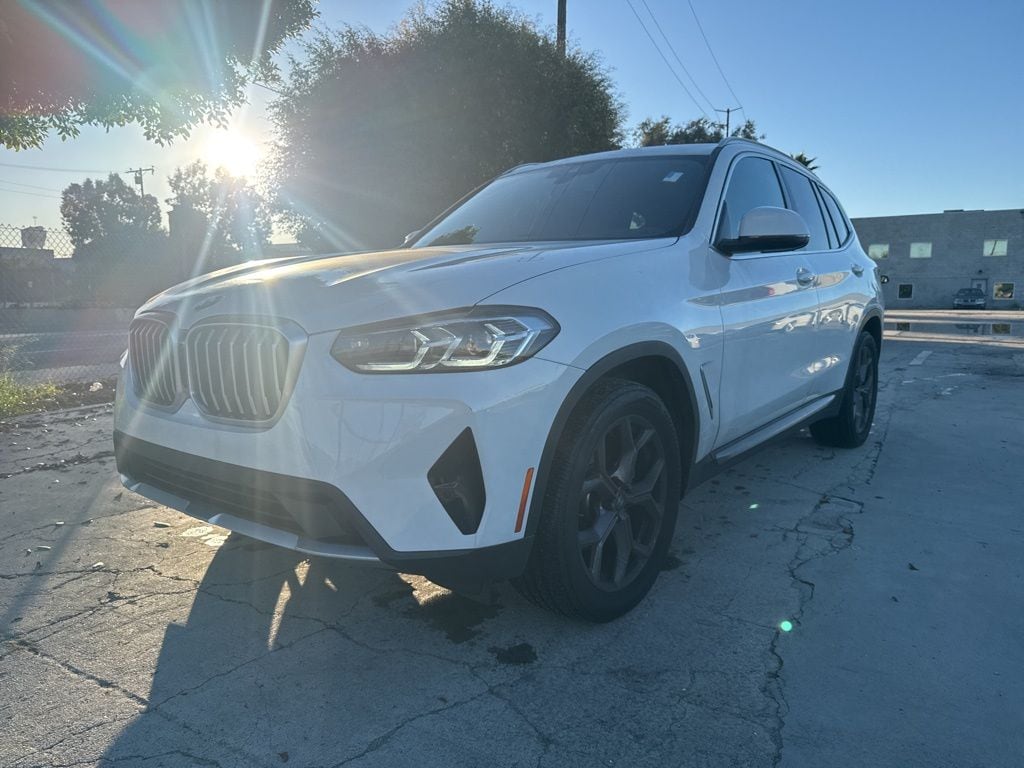 2023 BMW X3 30i's photo
