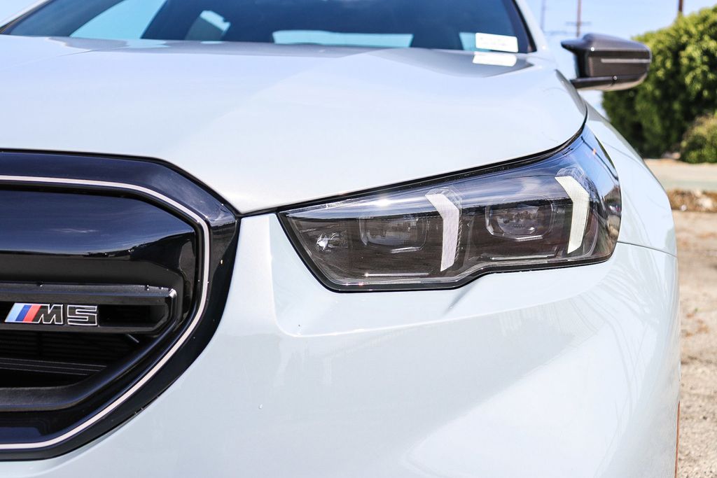 2026 BMW M5 M5 - Photo 8