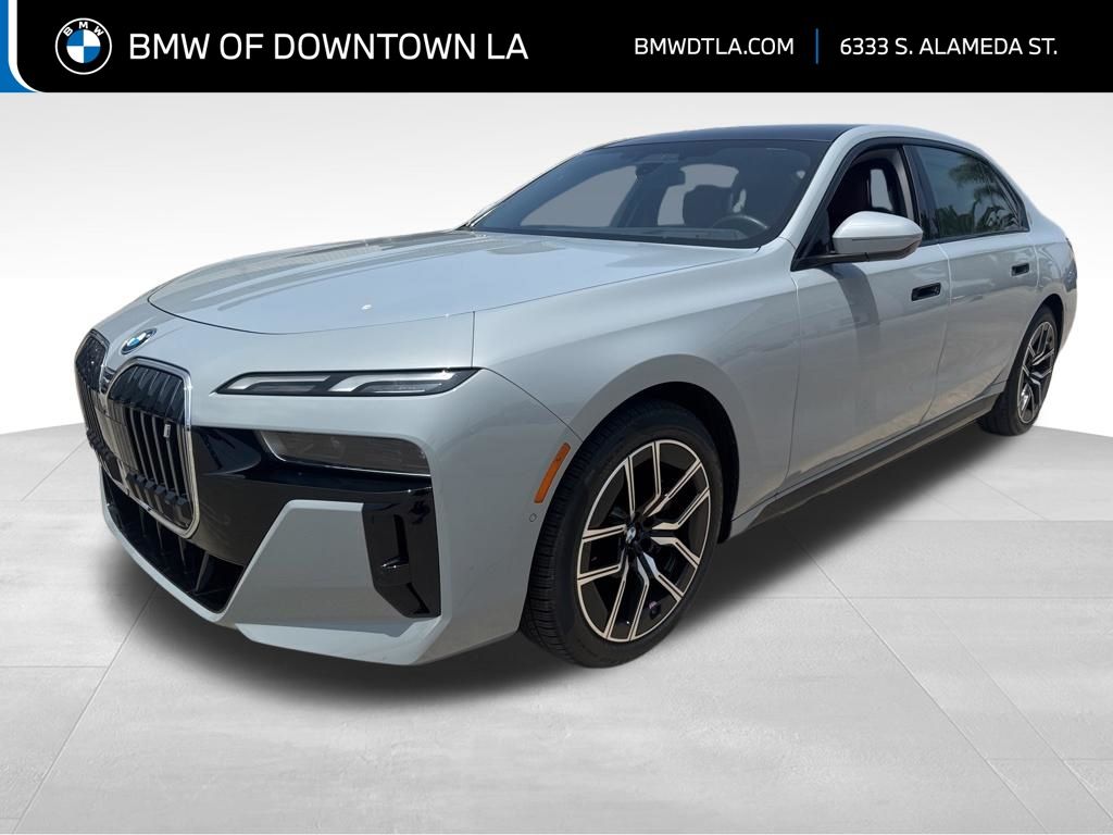 2025 BMW i7 xDrive60 Sedan's photo