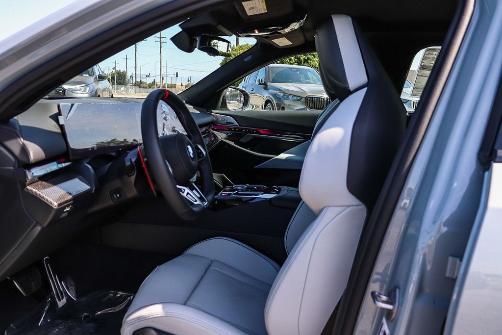2026 BMW M5 M5 - Photo 18