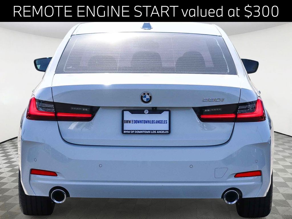2023 BMW 3 Series 330i photo 5