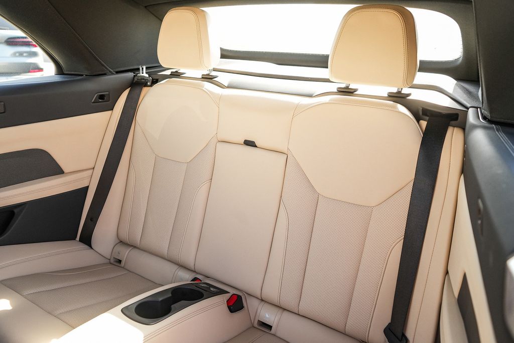 2026 BMW 4 Series photo 26