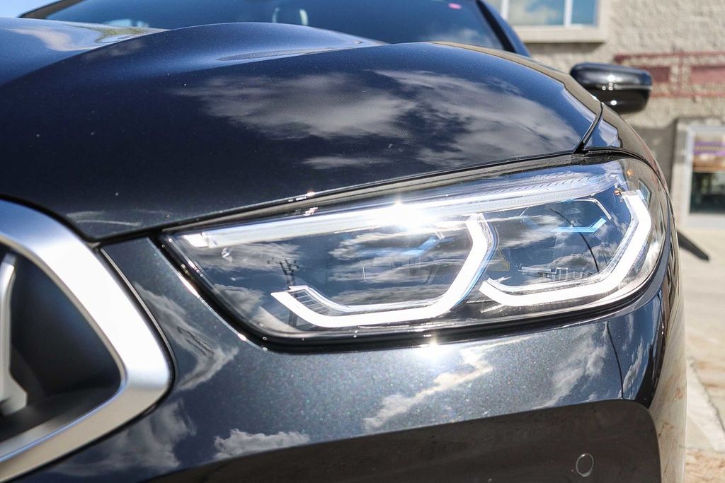 2025 BMW 8 Series 840 photo 3