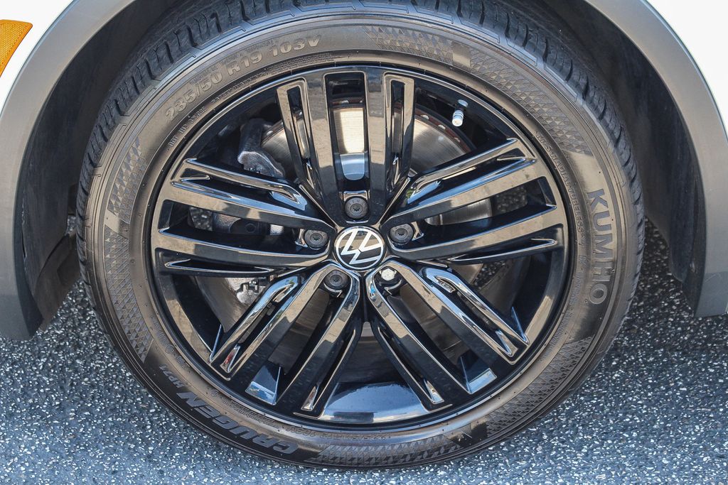 Tiguan SE R-LINE BLACK