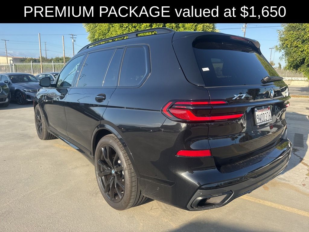 2026 BMW X7 xDrive40i photo 3