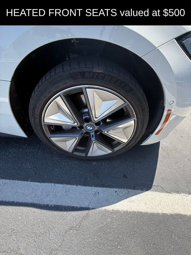 2023 BMW i4 eDrive35 photo 4