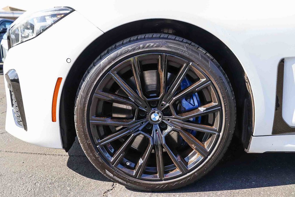 2022 BMW 7 Series 750i - Photo 13