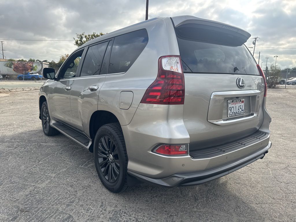 2022 Lexus GX 460 photo 2