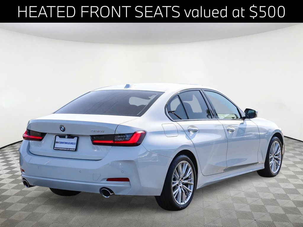 2023 BMW 3 Series 330i photo 4