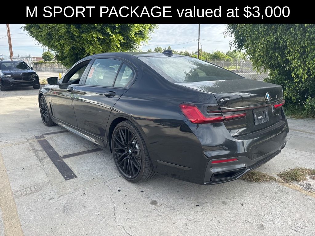 2022 BMW 7 Series 750i xDrive photo 3